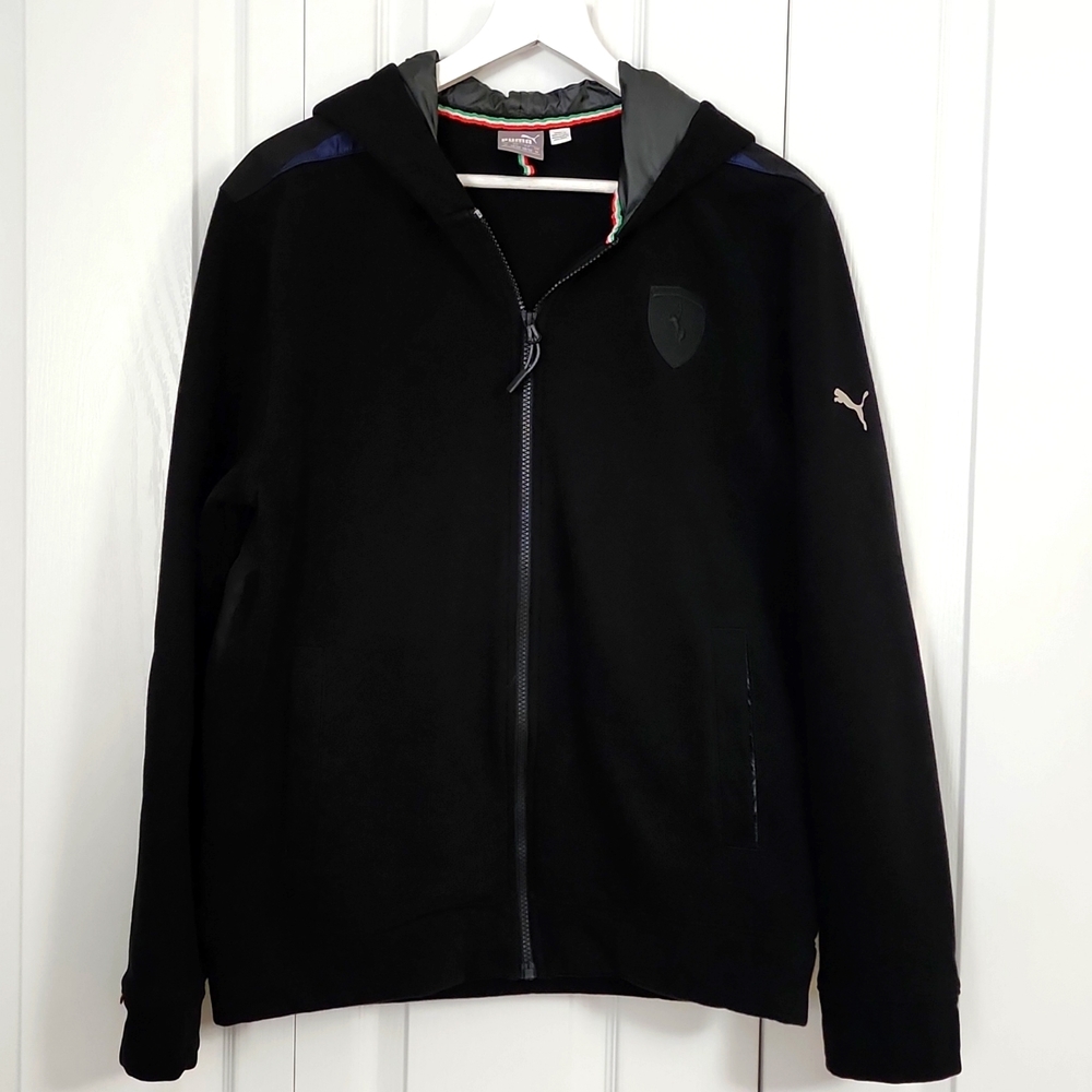 Puma, official Ferrari men's zip up jacket. Black. Medium.